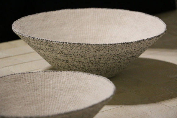 Bowls to Hold Mind are containers made of two twisted threads of traditional mulberry paper (hanji) strips by Kim Eun-hye.
