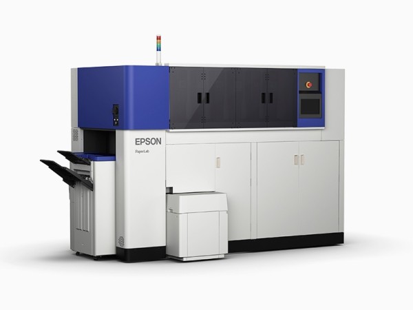 seiko-epson-paperlab-papermaking-system-designboom-04-818x614